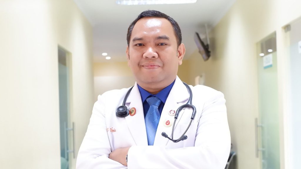 dr. Edison Y.P Saragih, Sp.PD-KHOM
